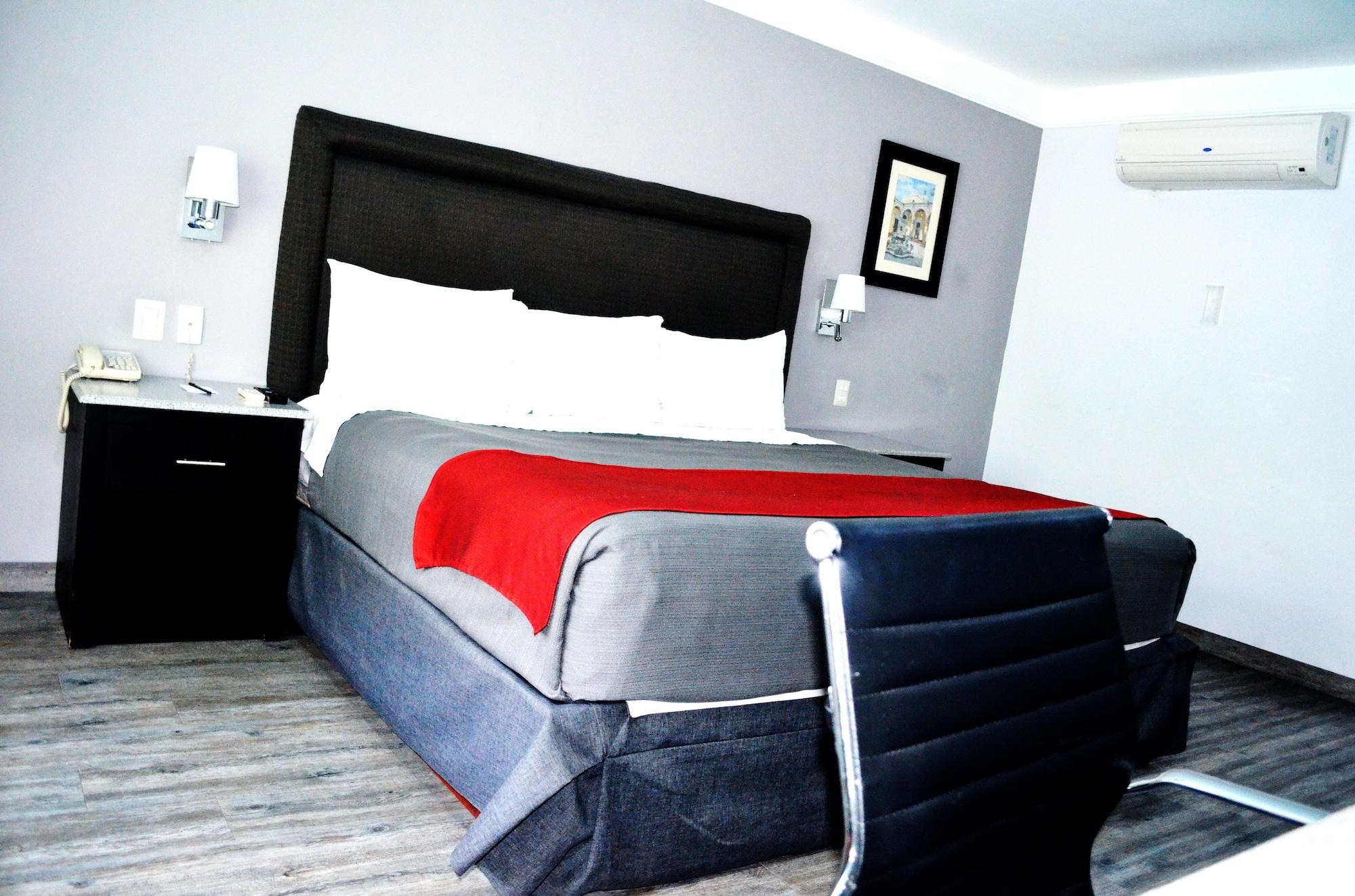 Plaza Camelinas Hotel เกเรตาโร ภายนอก รูปภาพ