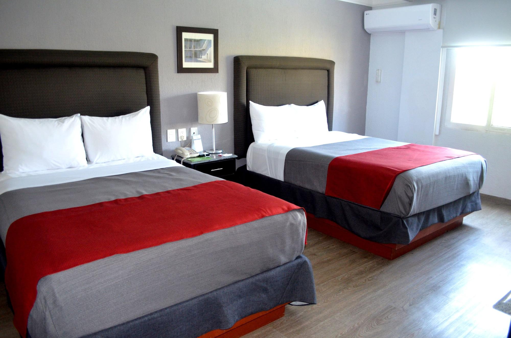 Plaza Camelinas Hotel เกเรตาโร ภายนอก รูปภาพ