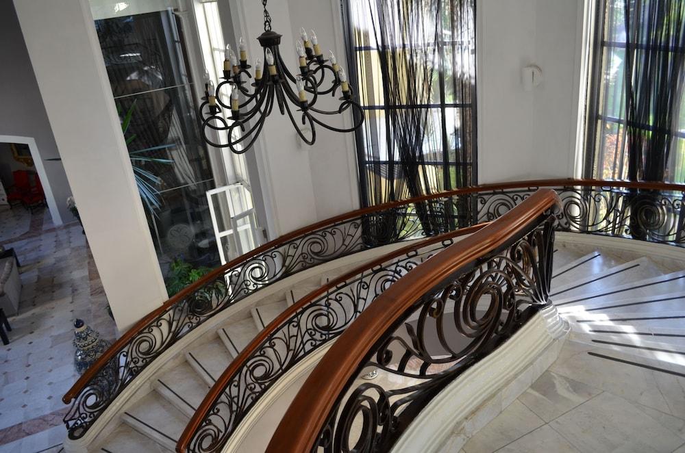 Plaza Camelinas Hotel เกเรตาโร ภายนอก รูปภาพ