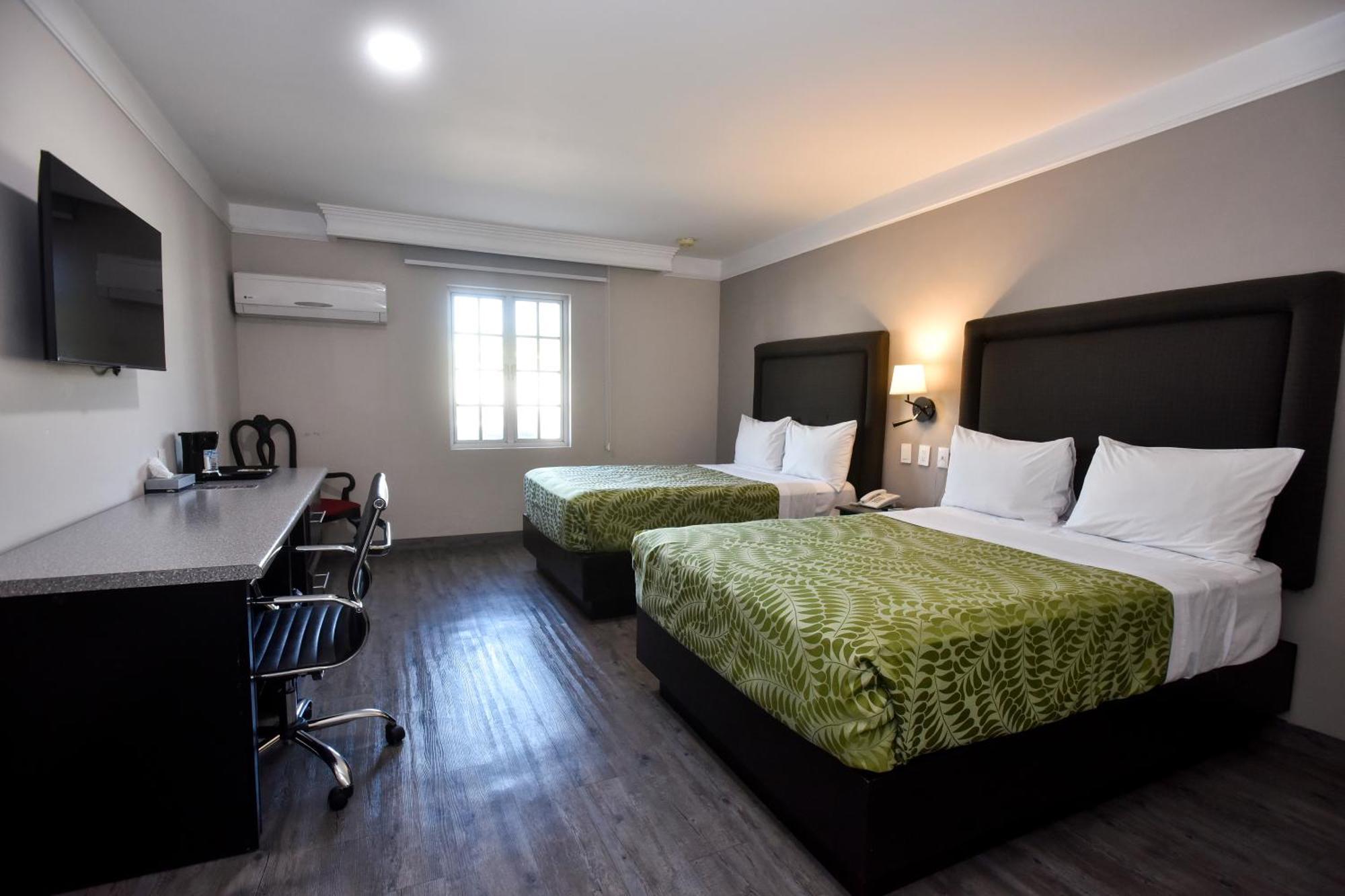 Plaza Camelinas Hotel เกเรตาโร ภายนอก รูปภาพ