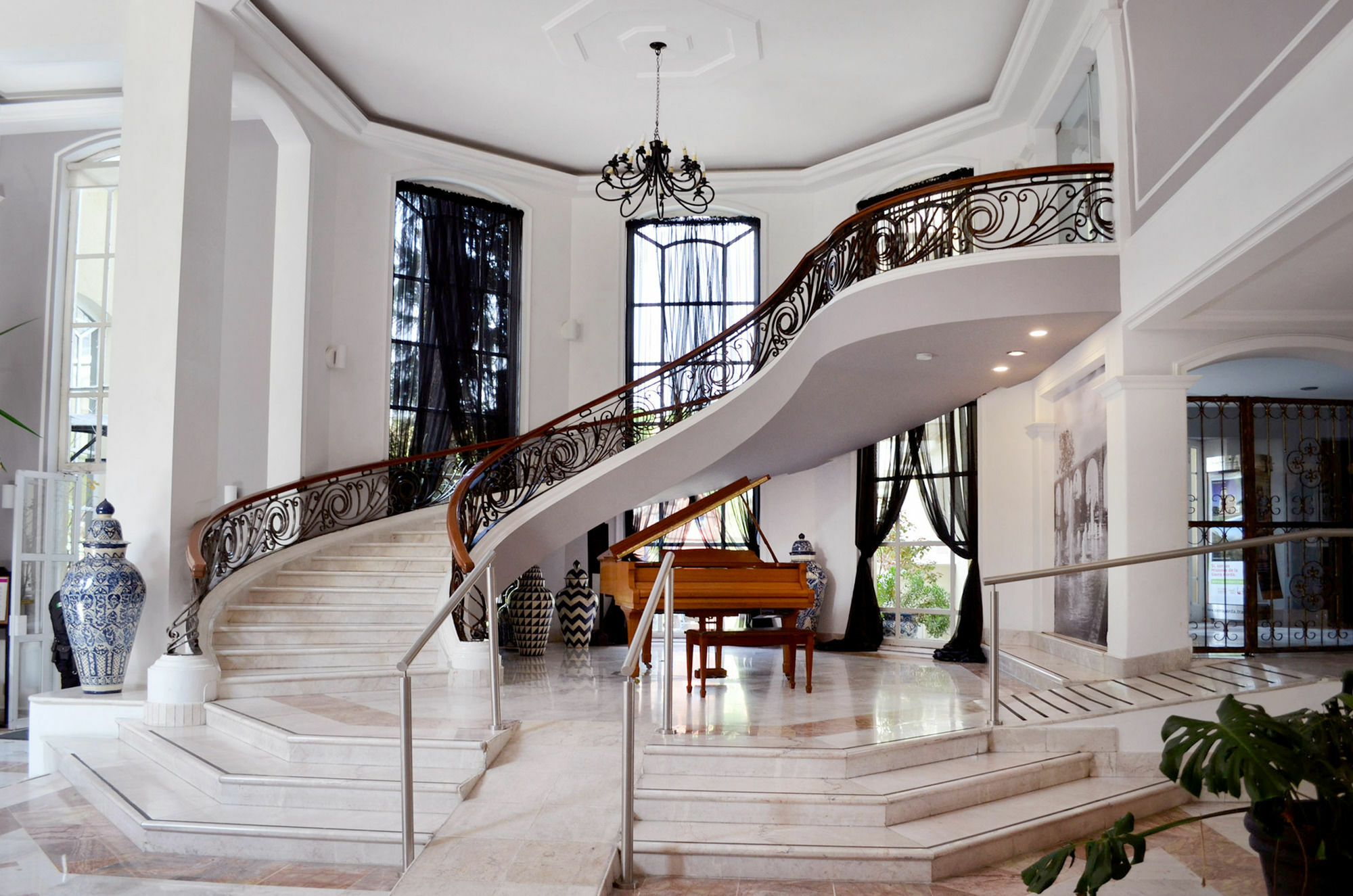 Plaza Camelinas Hotel เกเรตาโร ภายนอก รูปภาพ